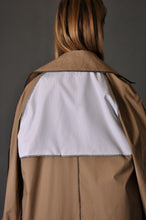 Load image into Gallery viewer, Camel x Stripes Trench